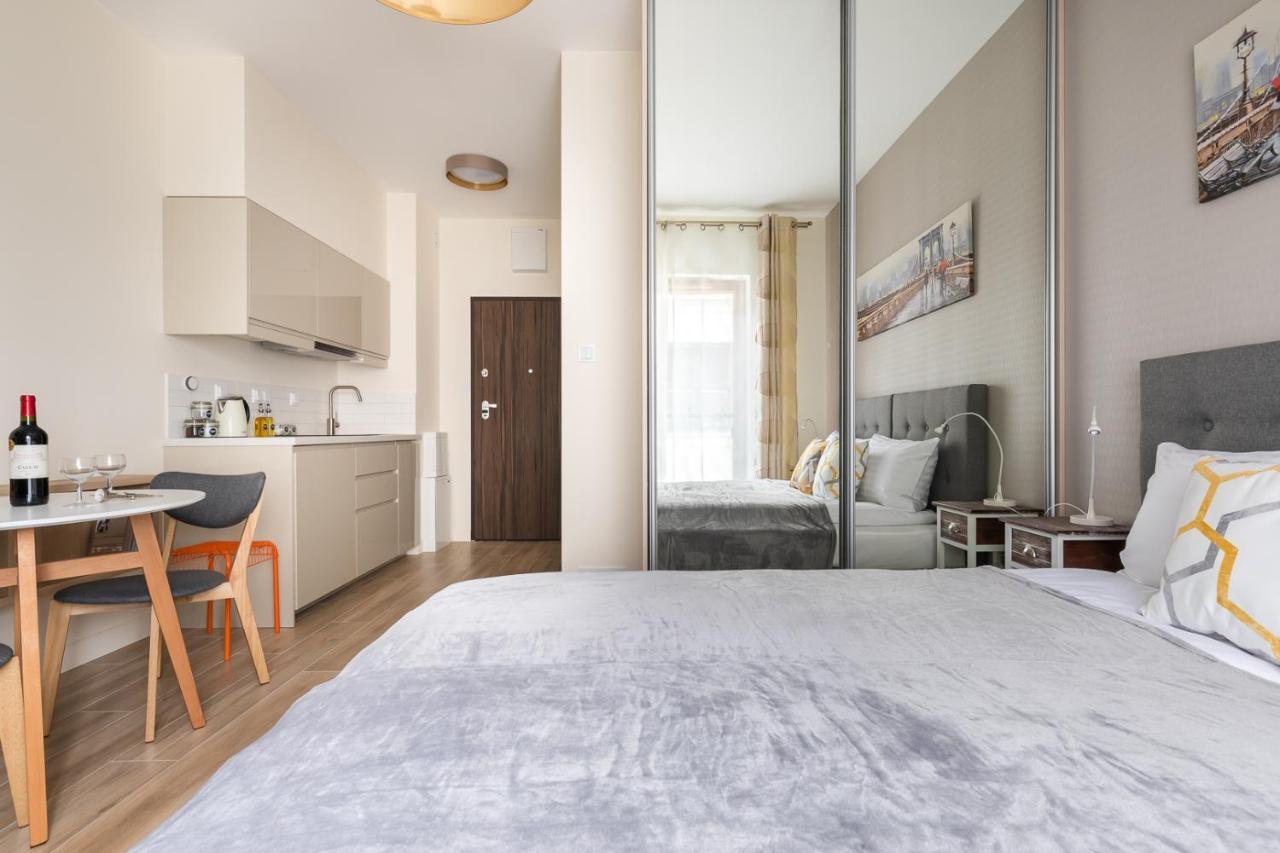 Pawia 51 - Comfort Studio By Noclegi Renters Varsovia Exterior foto